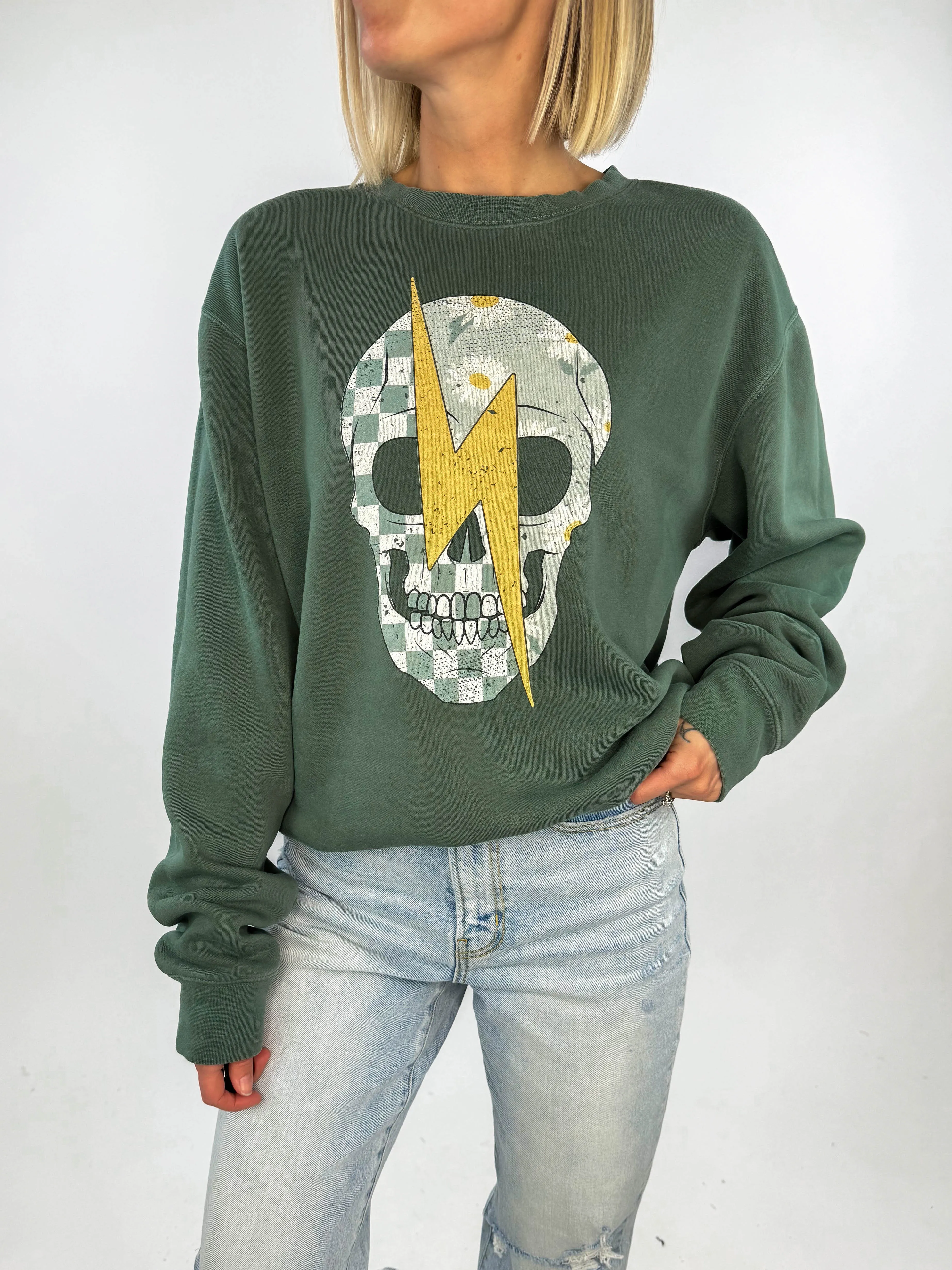 Daisy Checker Skull Premium Crewneck